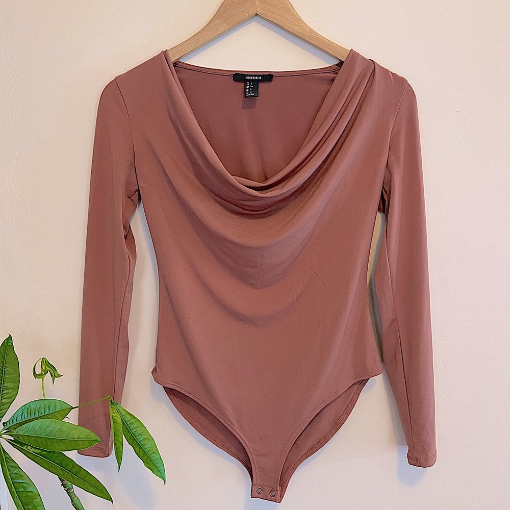 Crowl Neck Body Suit